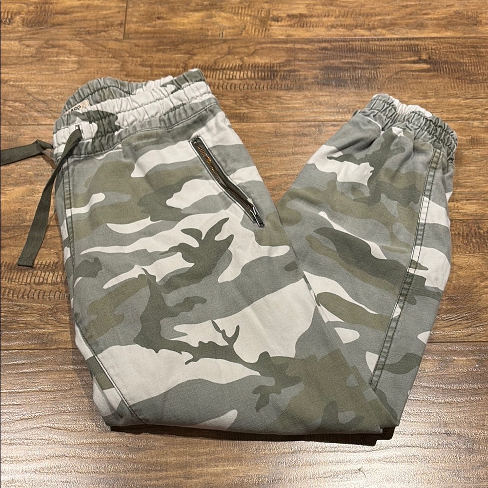 ARITZIA TNA ALIX PANT 2 CAMOUFLAGE CAMO COTTON TWILL JOGGER